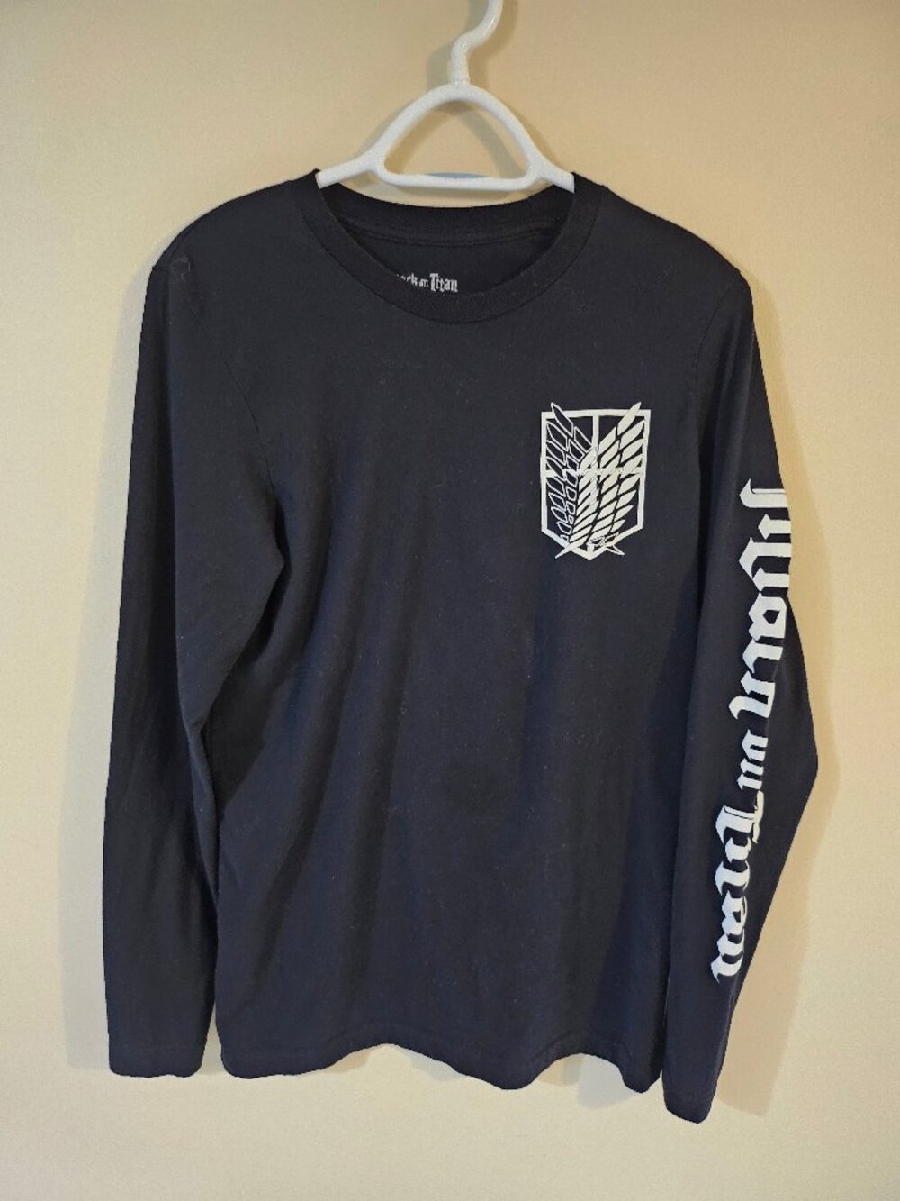 Attack on Titan Ripple Junction Scout Shield Long Sleeve T-Shirt - Size M